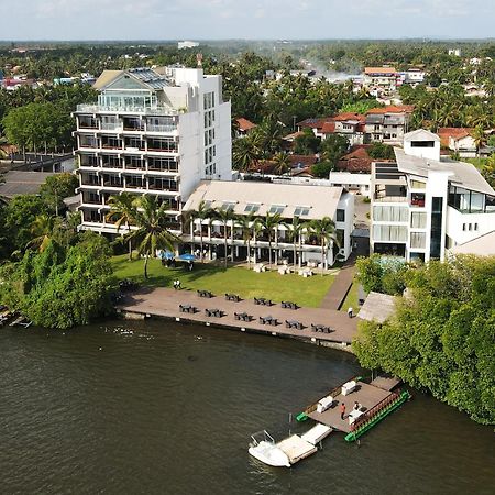 Amagi Aria Airport Transit Hotel Negombo Exterior photo